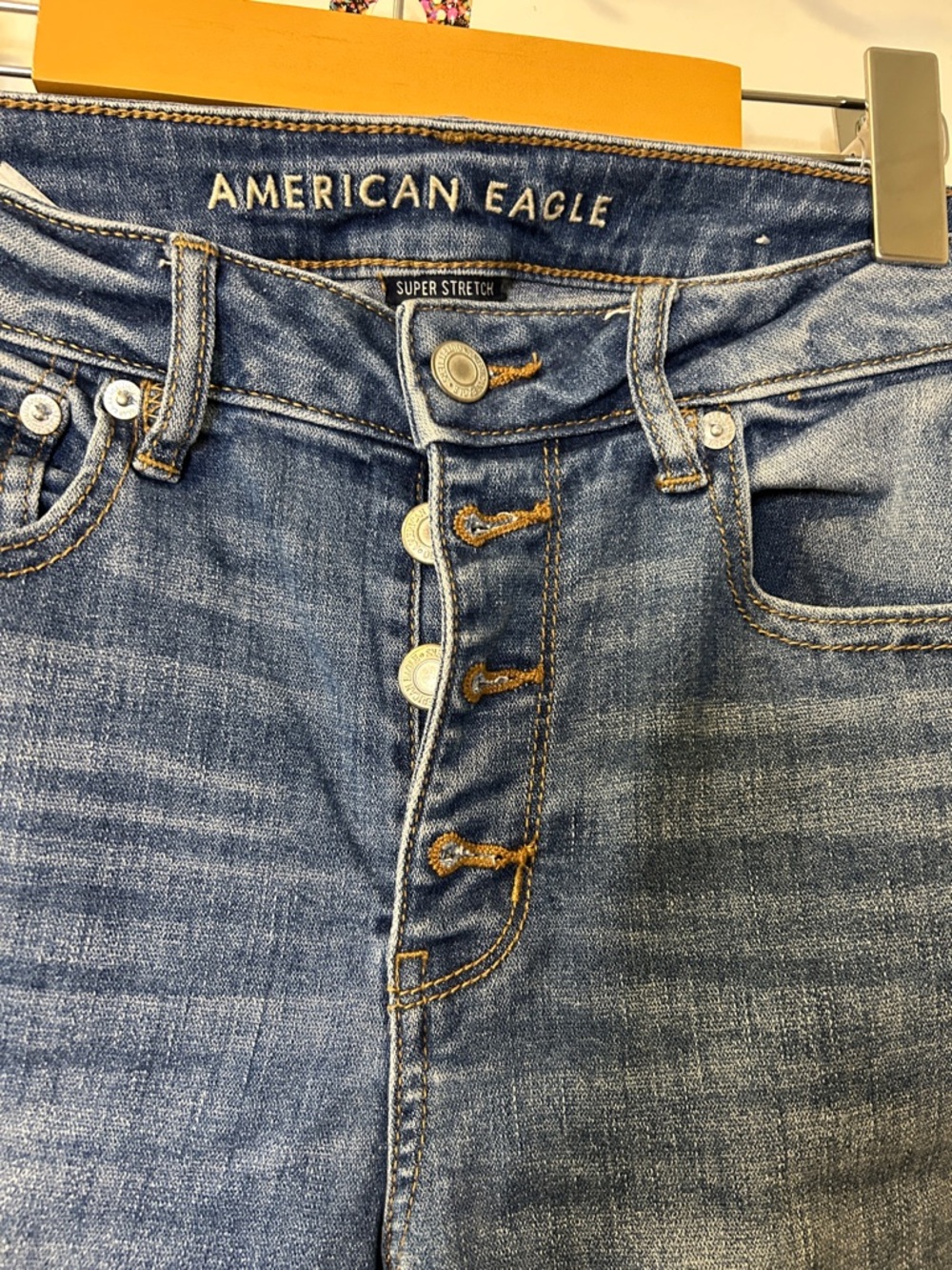 32. Women’s Blue Denim Jeans -American Eagle - Picture 3 of 8